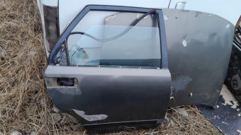 Daihatsu appleus sag arka kapı