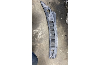 Daihatsu charade cam önü ızgarası