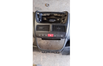 fiat doblo 3 geniş aile çıkma teyp çerçevesi