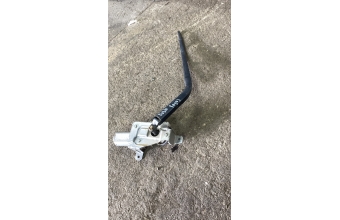 Fiat Doblo arka bagaj silecek motoru ve yağmur kolu