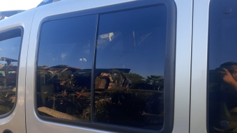 fiat doblo çıkma sol arka kapı camı sürgülü