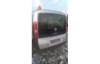 fiat doblo geniş aile çıkma dolu bagaj kapağı