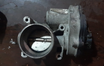 ford connect 1.8 çıkma gaz kelebeği