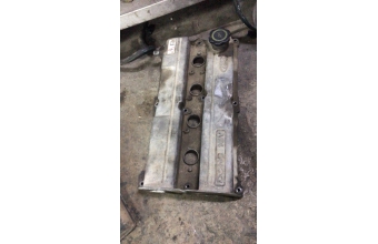 Ford escort külbüratör kapağı