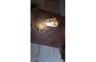 Ford escort sağ ön kapı kilidi motorlu