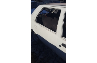 ford fiesta çıkma sağ arka kapı