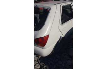 ford fiesta kesme sağ arka çamurluk
