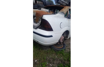 Ford focus 1 sedan kasa sag arka camurluk