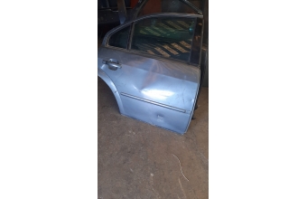 ford mondeo 2 çıkma sağ arka kapı