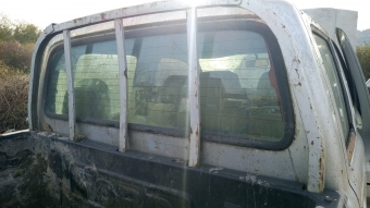 Ford ranger arka kabin camı