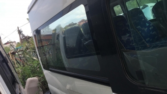 ford transit v184 çıkma sağ arka cam