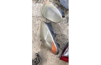 Hyundai era sağ sol ön farlar