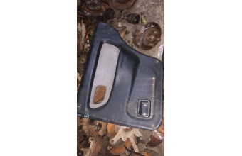 Hyundai Excel sağ arka kapı döşemesi 2500 tl