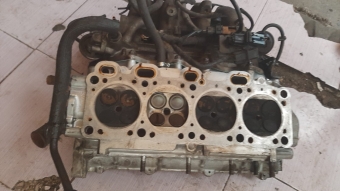 kia clarus 2.0 16v çıkma dolu silindir kapağı
