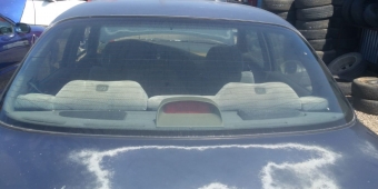kia clarus 2.0 çıkma bagaj camı