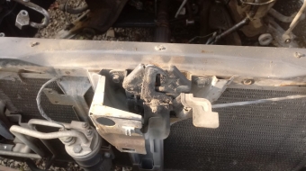kia clarus çıkma kaput kilidi