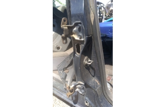 kia clarus çıkma sağ arka kapı menteşesi