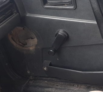 lada samara çıkma sağ ön cam kolu