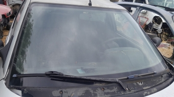 Lada vega ön cam