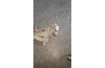 Laguna 1 sag arka kapi kilidi orjinal parça