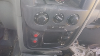 mahindra çıkma klima kontrol paneli