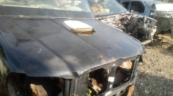 mahindra çıkma motor kaputu