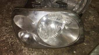 mahindra çıkma sağ far