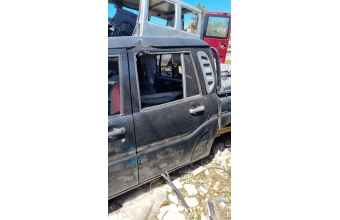 mahindra çıkma sol arka dolu kapı