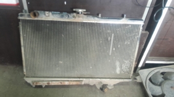 Mazda 323 1.6 karburatörlü su radyatör