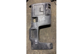 Mazda 323 direksiyon alt kapak plastiği