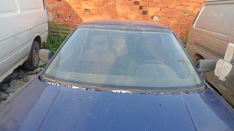 Mazda 323 hb ön cam