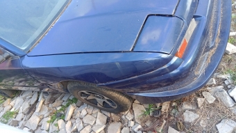 Mazda 323 hb sağ ön çamurluk