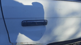 mazda 323 sedan çıkma sağ arka kapı kolu