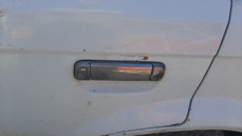mazda 323 sedan çıkma sol arka kapı kolu