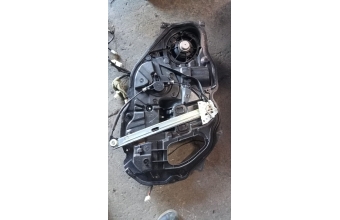 Mazda 6 sağ ön cam krikosu motorlu