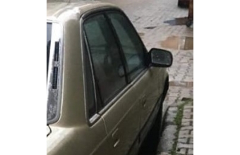 mazda 626 çıkma sağ takım kapı camı