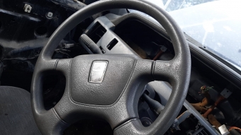 mazda 929 çıkma direksiyon simidi
