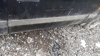mazda 929 çıkma sağ ön kapı bandı