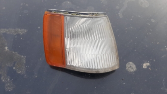 mazda 929 çıkma sağ sinyal