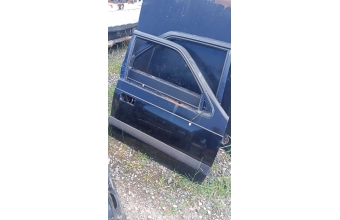 Mazda 929 sağ ön kapi