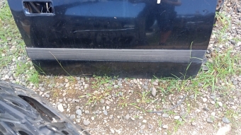 Mazda 929 sağ ön kapı bandi