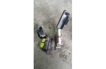 Mazda 929 sigorta kutusu