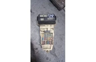 Mazda 929 sigorta tablasi