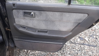 mazda 929 sökme sağ arka kapı döşemesi