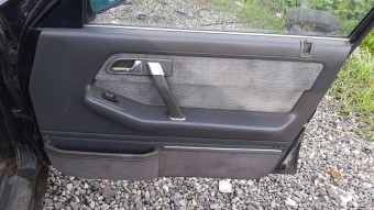 mazda 929 sökme sağ ön kapı döşemesi