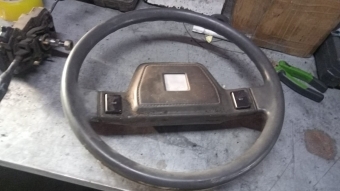 Mazda e 2200 direksiyon simidi