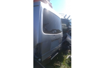 mazda e2200 çıkma bagaj kapağı camı