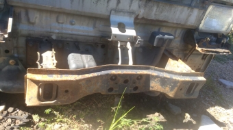 mazda e2200 çıkma ön tampon demiri