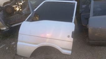 mazda e2200 çıkma sol ön kapı