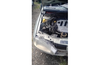 Megane 1 sag ön podya ceyrek